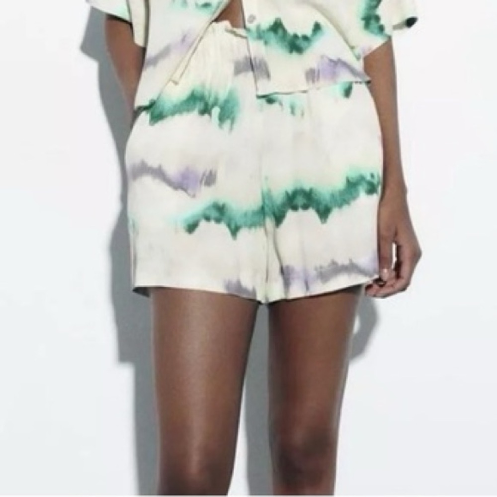 Zara Watercolor Tie-Dye Shorts (S)